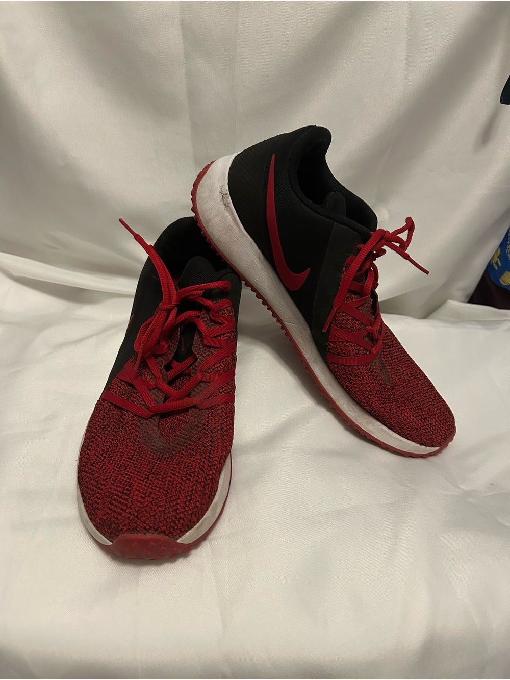 Nike Men's Red and Black Lightweight Training Sneakers